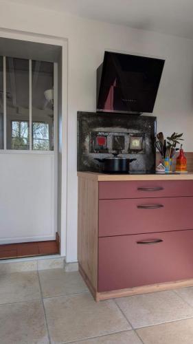 cuisine modernisée terracotta bois optimisation espace roncherolles