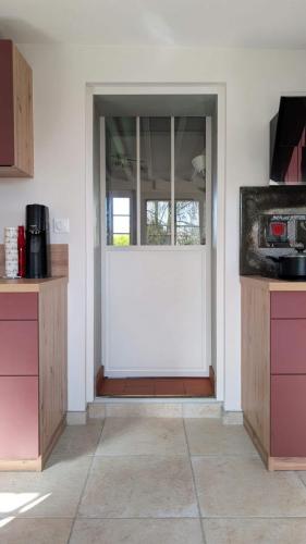 cuisine modernisée terracotta bois optimisation espace roncherolles