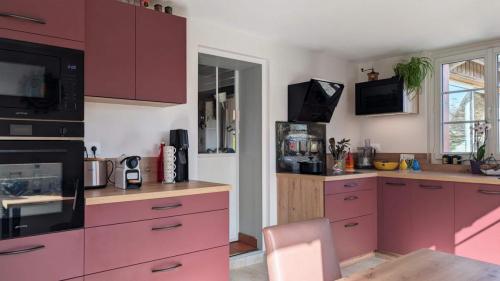 cuisine modernisée terracotta bois optimisation espace roncherolles