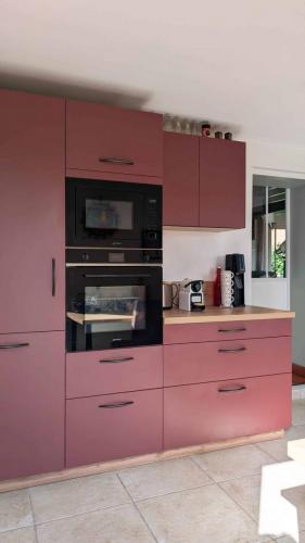 cuisine modernisée terracotta bois optimisation espace roncherolles