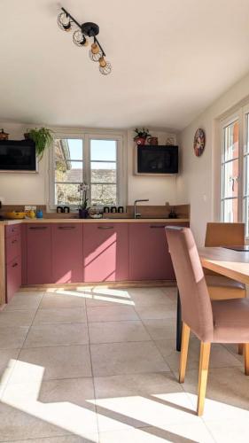 cuisine modernisée terracotta bois optimisation espace roncherolles