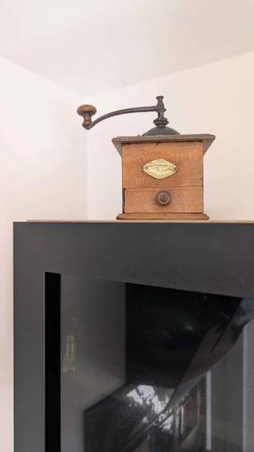 cuisine modernisée terracotta bois optimisation espace roncherolles