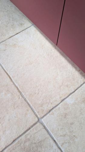 cuisine modernisée terracotta bois optimisation espace roncherolles