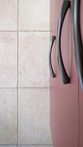 cuisine modernisée terracotta bois optimisation espace roncherolles