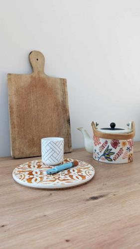 cuisine modernisée terracotta bois optimisation espace roncherolles