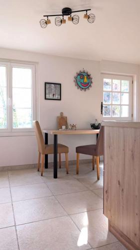 cuisine modernisée terracotta bois optimisation espace roncherolles