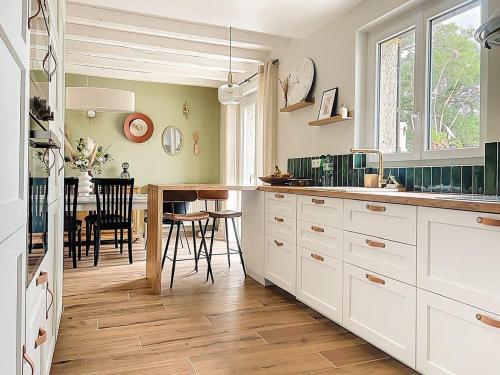 Photo après travaux et aménagement d'une location meublée à Louviers