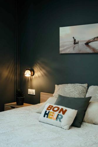 Tete-lit-chambre-parentale-vert-profond-houppeville