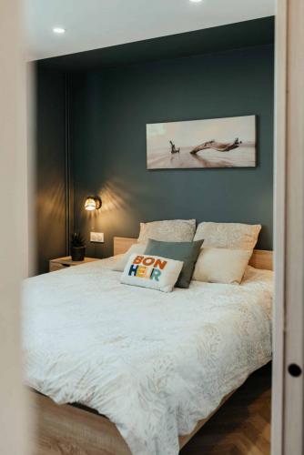 decoration-chambre-parentale-vert-profond-houppeville