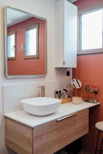 meuble-vasque-bois-salle-de-bains-terracotta-houppeville